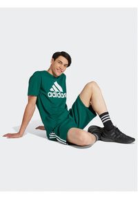 Adidas - adidas T-Shirt Essentials IS1300 Zielony Regular Fit. Kolor: zielony. Materiał: bawełna