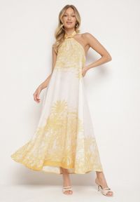 Born2be - Żółta Sukienka z Wiskozą i Motywem Palm z Wiązaniem Izomara. Okazja: na co dzień, na spacer. Kolor: żółty. Materiał: wiskoza. Sezon: lato. Styl: casual, elegancki #1