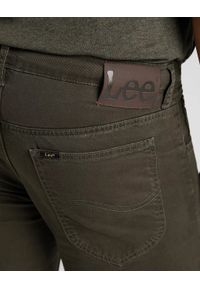Lee - SPODNIE MĘSKIE LEE DAREN ZIP FLY ROSIN L707QX61 112140697