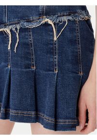 Guess Sukienka jeansowa W5YK71 D4H1D Niebieski Regular Fit. Kolor: niebieski. Materiał: bawełna