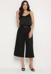 Born2be - Czarne Spodnie Kuloty w Eleganckim Stylu Kolistea. Okazja: na co dzień, na spotkanie biznesowe. Kolor: czarny. Wzór: aplikacja. Styl: elegancki #5