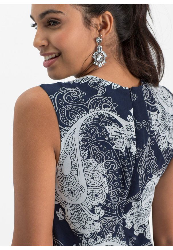 bonprix - Długa sukienka szyfonowa. Kolor: niebieski. Materiał: szyfon. Długość rękawa: bez rękawów. Sezon: lato. Styl: elegancki. Długość: maxi