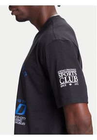 Adidas - adidas T-Shirt 90s Football Graphic JX3064 Czarny Regular Fit. Kolor: czarny. Materiał: bawełna #5