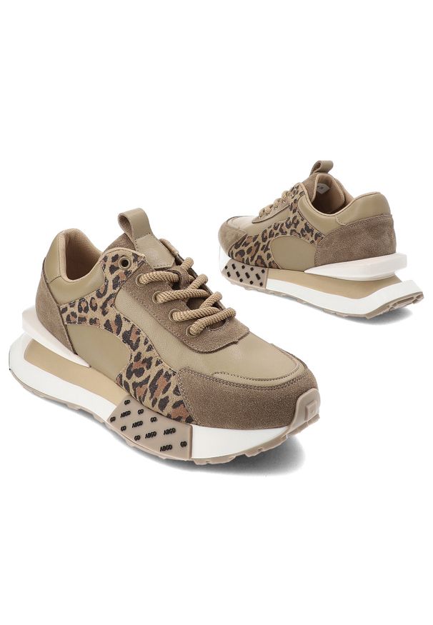 Beżowe Sneakersy Artiker Modne Obuwie Damskie Panterka. Kolor: beżowy. Materiał: materiał. Wzór: motyw zwierzęcy