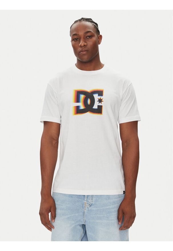 DC T-Shirt ADYZT05444 Biały Heritage Fit. Kolor: biały. Materiał: bawełna