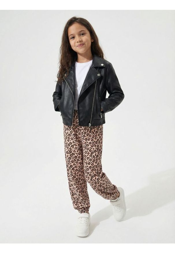 Sinsay - Spodnie loose w panterkę - beżowy. Kolor: beżowy. Wzór: motyw zwierzęcy