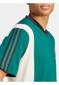 Adidas - adidas T-Shirt Archive Panel IS1406 Zielony Regular Fit. Kolor: zielony. Materiał: bawełna