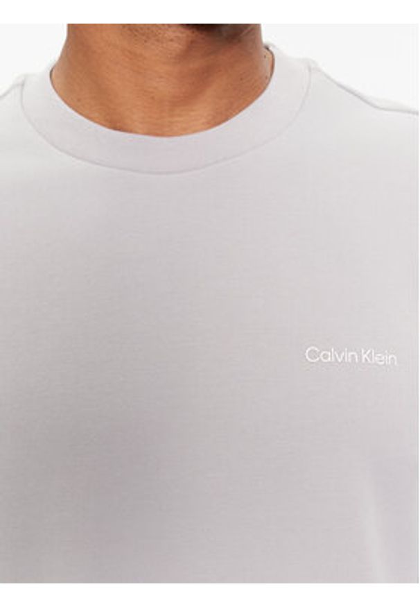 Calvin Klein Bluza Micro Logo K10K109926 Szary Regular Fit. Kolor: szary. Materiał: syntetyk, bawełna
