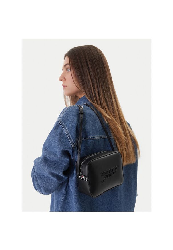 Torebka Tommy Jeans. Kolor: czarny
