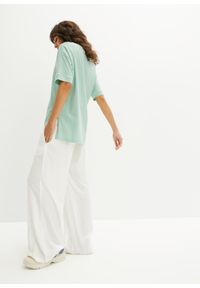 bonprix - Shirt oversize z bawełny z rozcięciami po bokach. Kolor: zielony. Materiał: bawełna