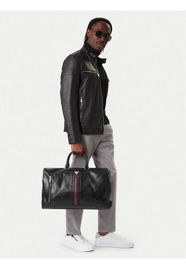 Guess Torba weekendowa TMTOCS P6134 Czarny. Kolor: czarny. Materiał: skóra
