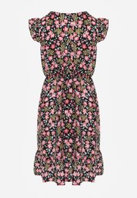 Born2be - Czarna Rozkloszowana Sukienka z Wiskozy w Kwiaty Evalis. Kolor: czarny. Materiał: wiskoza. Wzór: kwiaty. Sezon: lato #6