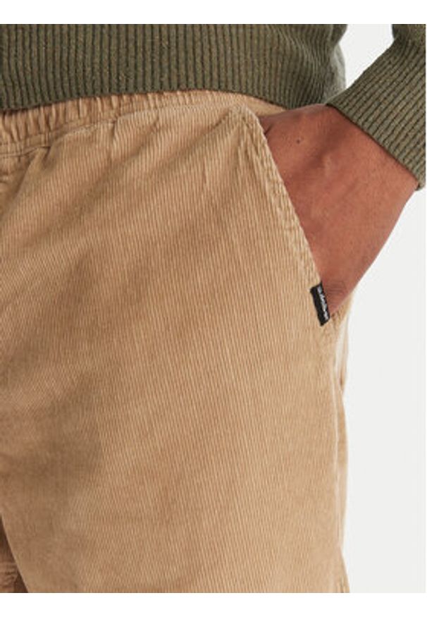 Quiksilver Spodnie materiałowe Taxer Regular Cord EQYNP03315 Brązowy Regular Fit. Kolor: brązowy. Materiał: bawełna