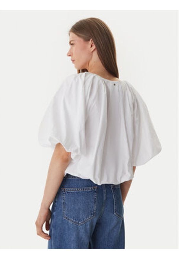 DKNY Bluzka DJ6W2228 Biały Regular Fit. Kolor: biały. Materiał: bawełna