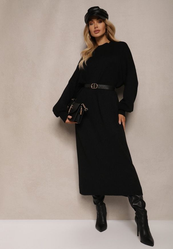 Renee - Czarna Pudełkowa Sukienka z Wiskozą i Półgolfem Salindra. Kolor: czarny. Materiał: wiskoza. Styl: elegancki