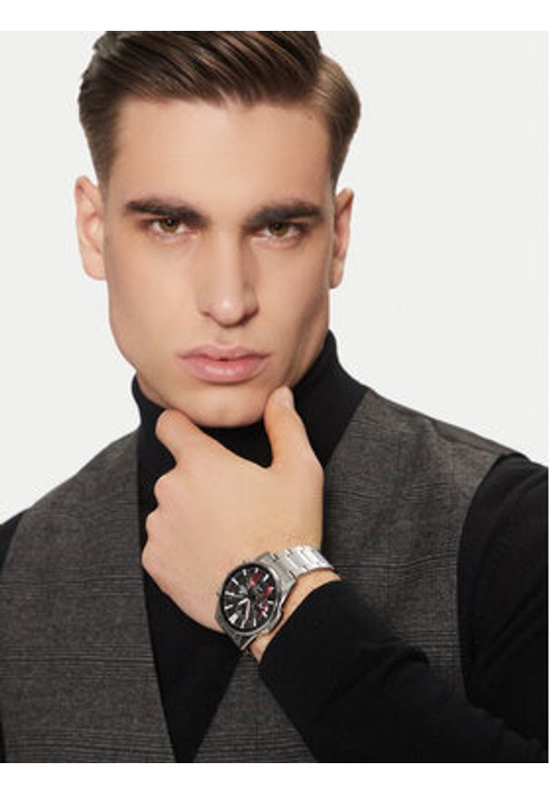 Casio Zegarek Edifice EQB-1200D-1AER Srebrny. Kolor: srebrny