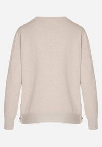 Born2be - Beżowy Sweter z Guzikami z Boku Tusiana. Okazja: na co dzień. Kolor: beżowy. Materiał: jeans. Styl: casual, klasyczny #4