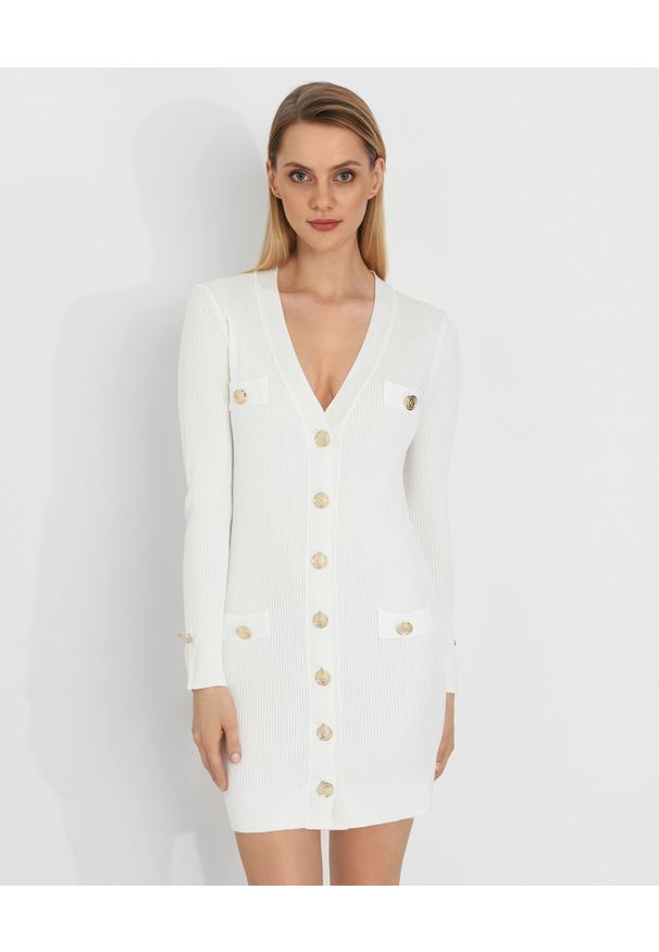 Pinko - PINKO - Biała sukienka ze złotymi guzikami Parapendio. Kolor: biały. Materiał: tkanina, wiskoza. Długość rękawa: długi rękaw. Wzór: aplikacja. Styl: elegancki, glamour. Długość: mini