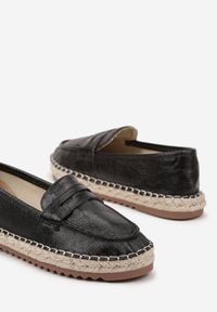 Renee - Czarne Espadryle Ozdobione Plecionką i Paskiem Zolivia. Okazja: na co dzień. Zapięcie: pasek. Kolor: czarny. Wzór: aplikacja. Materiał: jeans. Sezon: lato, wiosna. Obcas: na obcasie. Styl: casual. Wysokość obcasa: niski #3