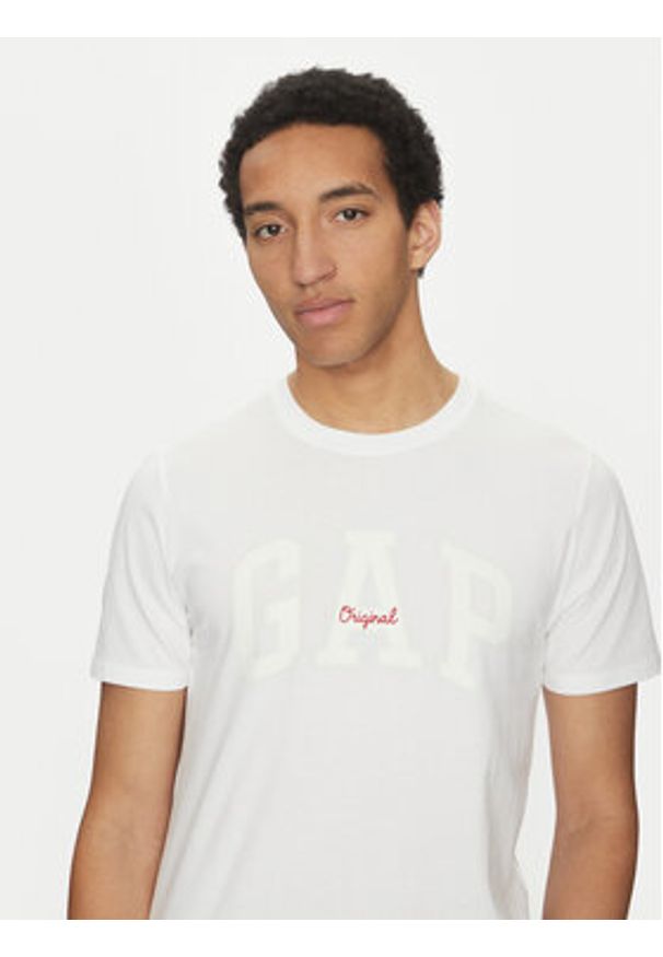 GAP - Gap T-Shirt 542246-01 Biały Regular Fit. Kolor: biały. Materiał: bawełna