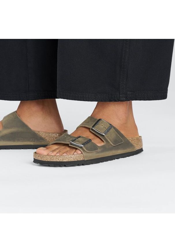 Birkenstock - Klapki męskie BIRKENSTOCK ARIZONA LEOI FADED KHAKI. Kolor: zielony