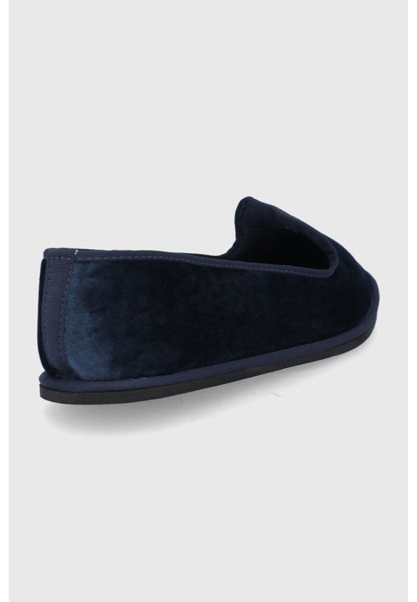 EA7 Emporio Armani Kapcie kolor granatowy. Nosek buta: okrągły. Kolor: niebieski. Materiał: guma