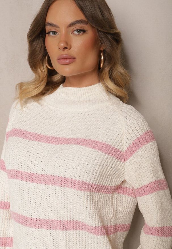 Renee - Beżowo-Różowy Sweter w Poziome Pasy z Domieszką Wiskozy Tintarina. Okazja: na co dzień. Kolor: różowy. Materiał: wiskoza. Styl: elegancki, casual