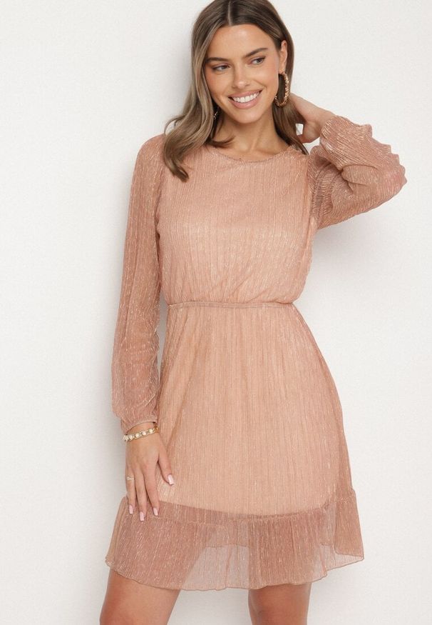 Born2be - Szampańska Sukienka z Wiskozy Ozdobiona Metaliczną Nicią Meliorea. Kolor: złoty. Materiał: wiskoza. Wzór: aplikacja. Styl: elegancki, klasyczny