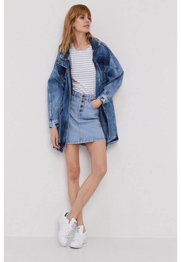 Lee - Spódnica jeansowa. Okazja: na co dzień. Kolor: niebieski. Materiał: jeans. Styl: casual