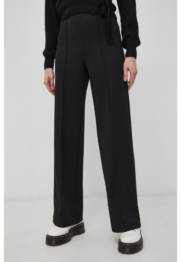 Vero Moda - Spodnie. Stan: podwyższony. Kolor: czarny. Materiał: tkanina