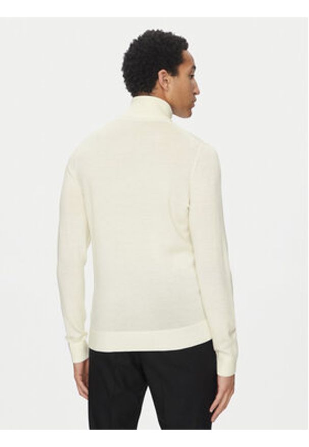 Calvin Klein Golf Superior K10K110420 Écru Slim Fit. Typ kołnierza: golf. Materiał: wełna