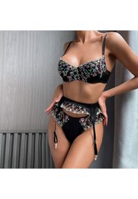 Intica - Komplet bielizny z wyszywanymi detalami Gesche. Kolor: wielokolorowy. Materiał: tkanina #10