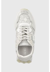 Liu Jo sneakersy LIU JO LOLO 07 kolor srebrny. Nosek buta: okrągły. Zapięcie: sznurówki. Kolor: srebrny. Materiał: guma. Obcas: na platformie
