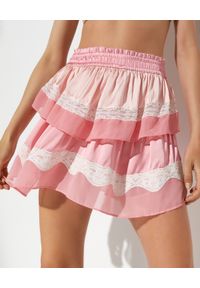 LOVE SHACK FANCY - Różowa spódnica z elementami koronki Fia. Kolor: różowy, wielokolorowy, fioletowy. Materiał: koronka. Wzór: koronka