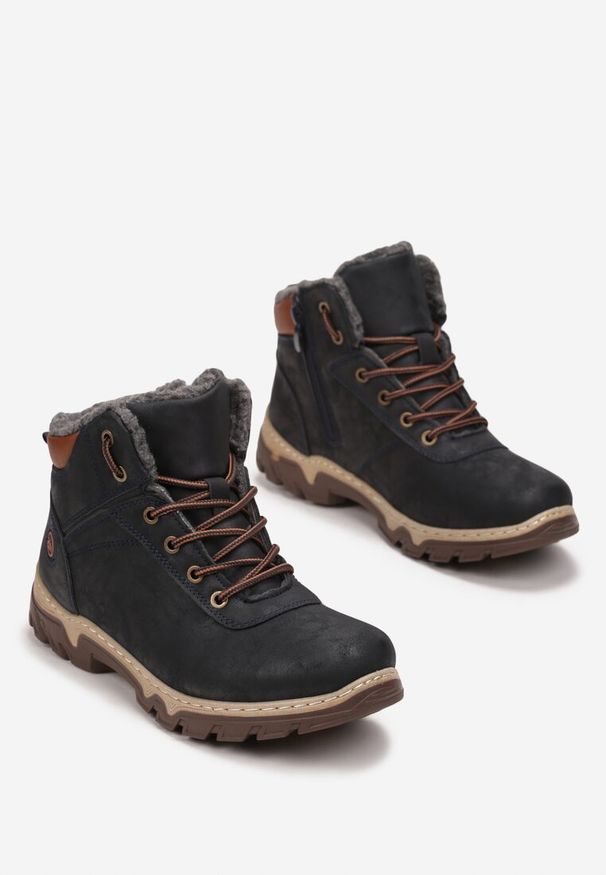 Born2be - Granatowe Traperki Sportowe Mocno Ocieplone Vimee. Okazja: na co dzień, na spacer. Kolor: niebieski. Sezon: zima. Styl: sportowy