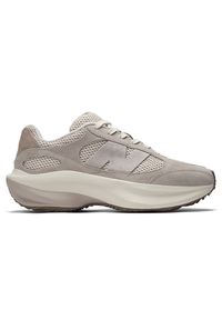 Buty unisex New Balance WRPD RUNNER UWRPDGD – beżowe. Okazja: na co dzień. Kolor: beżowy. Materiał: guma, syntetyk, zamsz, materiał. Szerokość cholewki: normalna. Sezon: lato