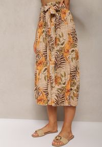 Renee - Beżowe Spodnie High Waist z Szerokimi Nogawkami z Gumką w Talii i Materiałowym Paskiem Berlefia. Stan: podwyższony. Kolor: beżowy. Materiał: materiał. Sezon: lato #4