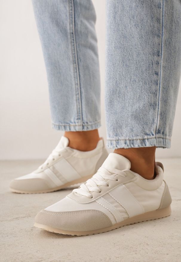 Born2be - Beżowe Sneakersy Kultowe Tenisówki z Marszczeniem przy Pięcie Rhodophine. Okazja: na co dzień. Kolor: beżowy. Materiał: jeans. Szerokość cholewki: normalna. Wzór: gładki