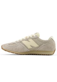 Buty unisex New Balance U471RB – beżowe. Kolor: beżowy. Materiał: zamsz, materiał, syntetyk. Szerokość cholewki: normalna. Wzór: jodełka. Sezon: lato #2