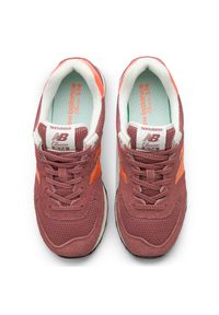 Buty unisex New Balance U5747FE – bordowe. Kolor: czerwony. Materiał: materiał, syntetyk, guma, zamsz. Szerokość cholewki: normalna. Model: New Balance 574 #5