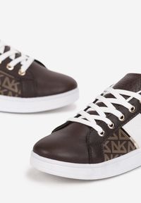 Renee - Brązowe Sneakersy z Printem Casica. Kolor: brązowy. Wzór: nadruk #4