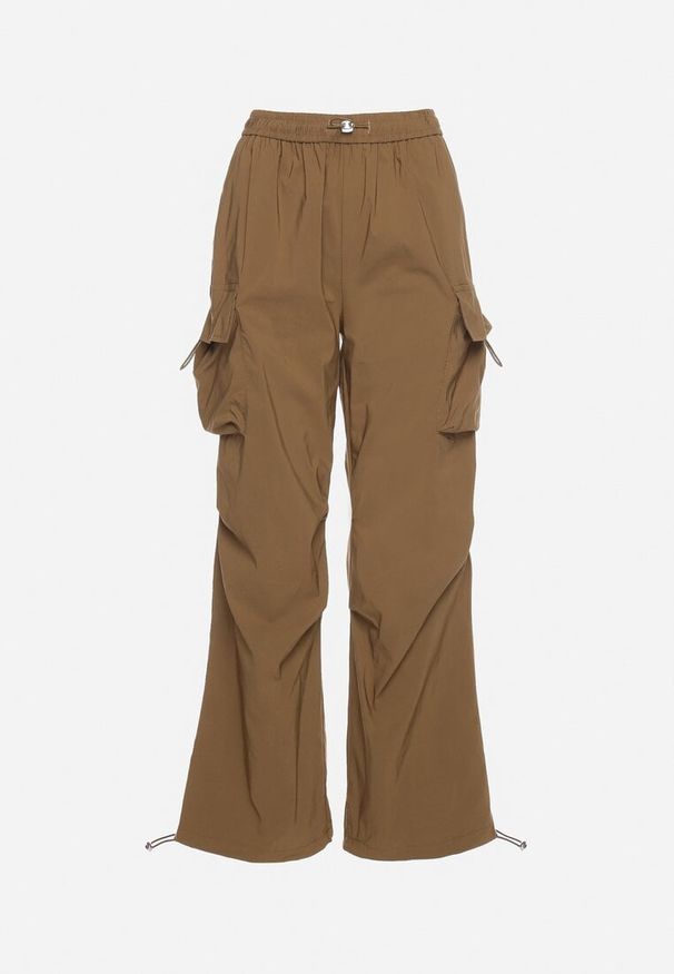 Born2be - Brązowe Spodnie Typu Bojówki z Gumką w Pasie i Ściągaczami przy Nogawkach Bioliana. Okazja: na co dzień. Stan: podwyższony. Kolor: brązowy. Wzór: moro. Styl: militarny, casual, elegancki