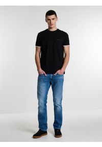 Big-Star - Koszulka męska z krótkim rękawem czarna Gantererr 906. Okazja: na co dzień. Kolor: czarny. Materiał: tkanina, jeans, bawełna. Długość rękawa: krótki rękaw. Długość: krótkie. Wzór: nadruk. Styl: sportowy, casual, klasyczny, elegancki #1