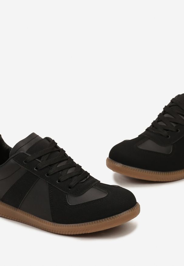 Born2be - Czarne Sneakersy na Płaskiej Podeszwie z Ekoskóry ze Sznurowaniem Venioza. Okazja: na co dzień. Kolor: czarny. Obcas: na płaskiej podeszwie
