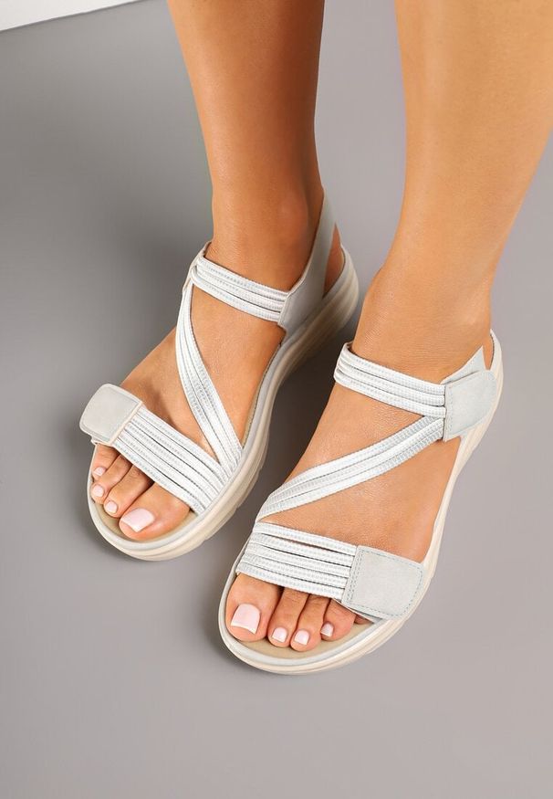 Born2be - Szare Sandały z Ozdobnymi Paskami Natarissa. Okazja: na co dzień. Zapięcie: pasek. Kolor: szary. Materiał: jeans. Styl: casual