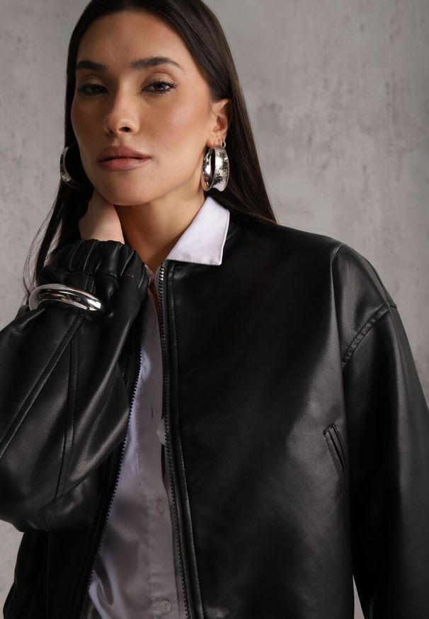 Renee - Czarna Cropped Kurtka Bomber Jacket z Imitacji Skóry Edarae. Kolor: czarny. Materiał: skóra. Styl: elegancki