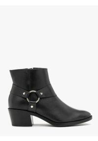 Ryłko - Czarne botki biker boots. Nosek buta: okrągły. Zapięcie: zamek. Kolor: czarny. Szerokość cholewki: normalna. Wysokość cholewki: za kostkę. Materiał: skóra. Obcas: na obcasie. Styl: street, rockowy. Wysokość obcasa: średni