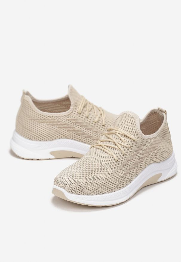 Born2be - Beżowe Buty Sportowe z Siateczki Zdobione Wiązaniem Salmerus. Wysokość cholewki: przed kostkę. Nosek buta: okrągły. Kolor: beżowy. Materiał: materiał. Szerokość cholewki: normalna. Wzór: aplikacja