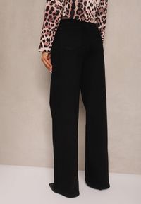 Renee - Czarne Jeansy z Dodatkiem Bawełny o Szerokim Kroju High Waist Azinay. Okazja: na co dzień, na spotkanie biznesowe. Stan: podwyższony. Kolor: czarny. Wzór: aplikacja, gładki. Styl: biznesowy, elegancki, casual #5