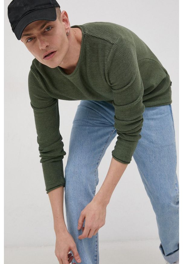!SOLID - Solid Sweter męski kolor zielony lekki. Okazja: na co dzień. Kolor: zielony. Materiał: bawełna, dzianina. Długość rękawa: długi rękaw. Długość: długie. Styl: casual